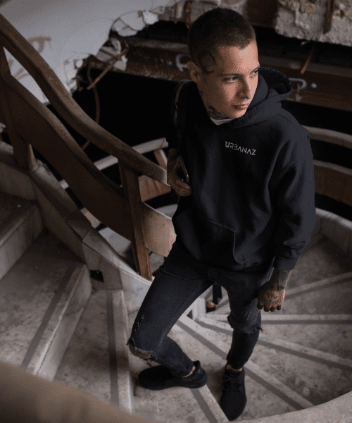Moletom com capuz com marca Urbanaz Wear cor Preta